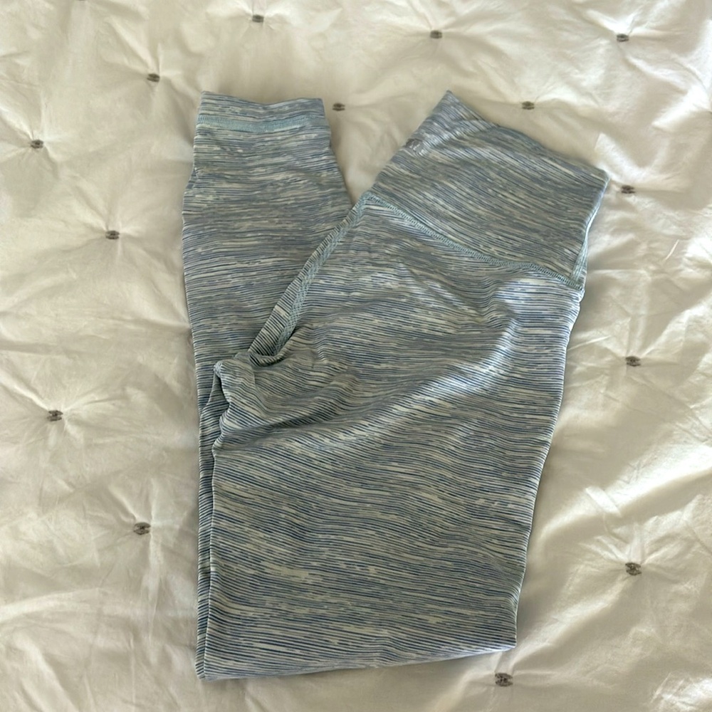 Lululemon wunder under tights size 6